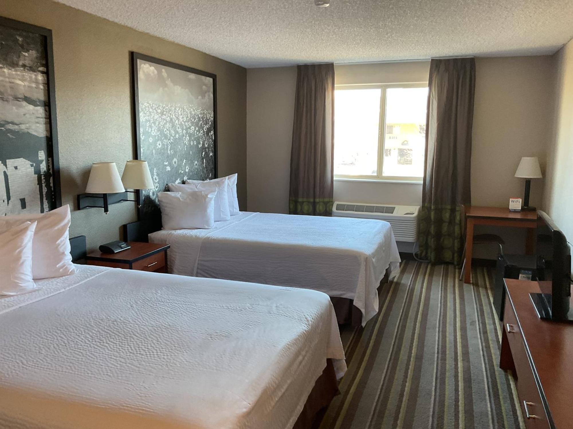 Мотель Super 8 By Wyndham Colorado Springs Airport Экстерьер фото