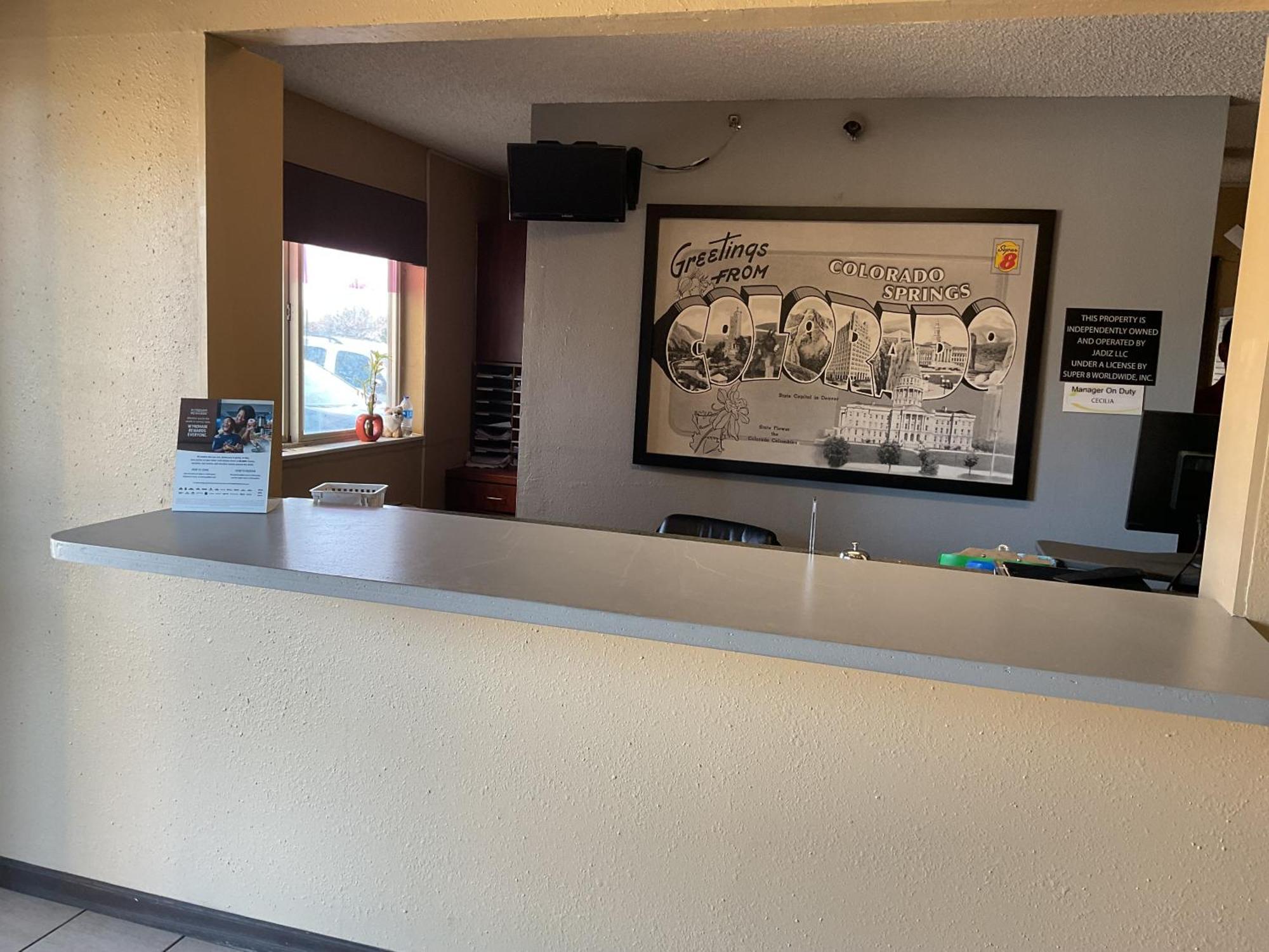 Мотель Super 8 By Wyndham Colorado Springs Airport Экстерьер фото
